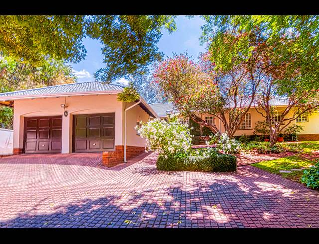 4 BEDROOM FREEHOLD FOR SALE IN BRYANSTON